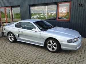 Ford Mustang blindering ramen