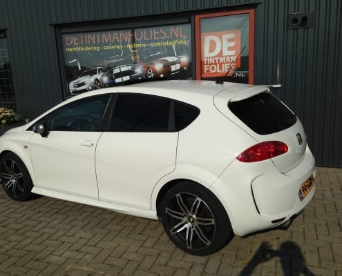 Seat Leon wit blindering ramen