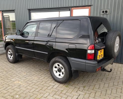 Toyota Landcruiser zwart blindering ramen