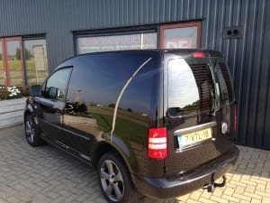 Volkswagen Caddy zwart blindering ramen