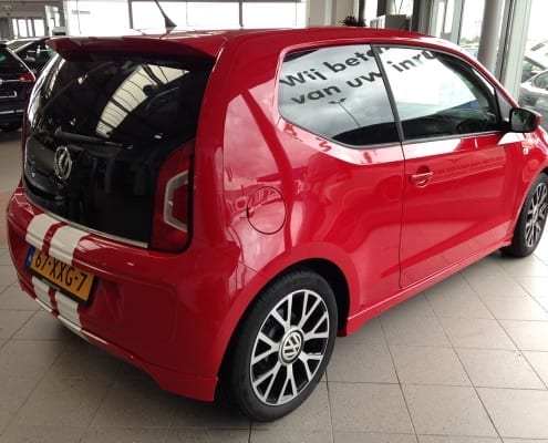Volkswagen Up rood blindering ramen