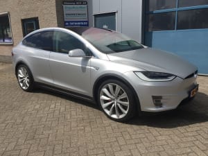 Tesla Model X Wrap Satijn Grijs 1080-S120 Satin White Aluminium-1