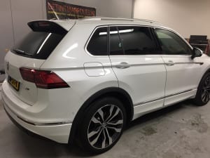 VW Tiguan blinderen ramen-1